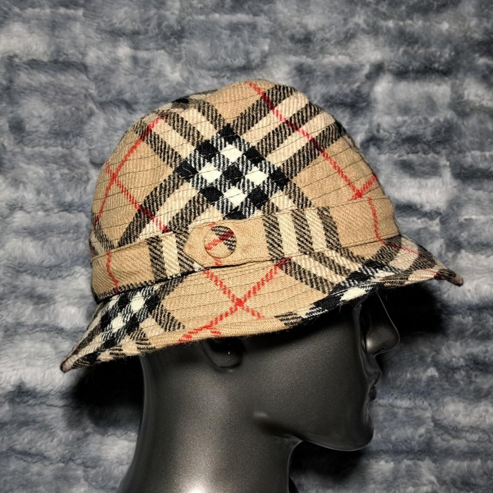 Vintage Burberry Wool Hat - Picture 4 of 9